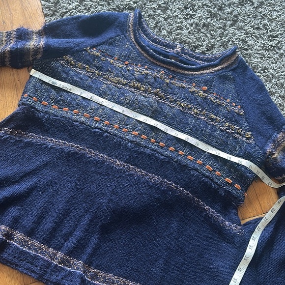 Free People Craft Time Bell Sleeve Sweater Navy Blue Striped Size Medium - Picture 11 of 13